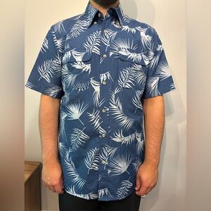 Chaps Men’s Button Down Shirt, Navy and White Leaf Print